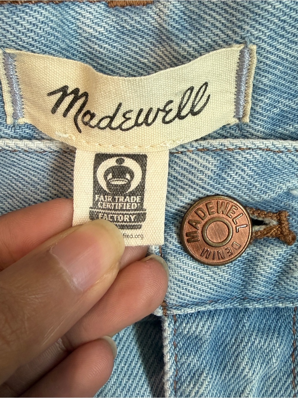 Madewell Relaxed Mid-Length Denim Shorts - Picture 5 of 7